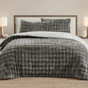 KING FRYE Classic 3-piece Faux Fur Luxury Comforter Set